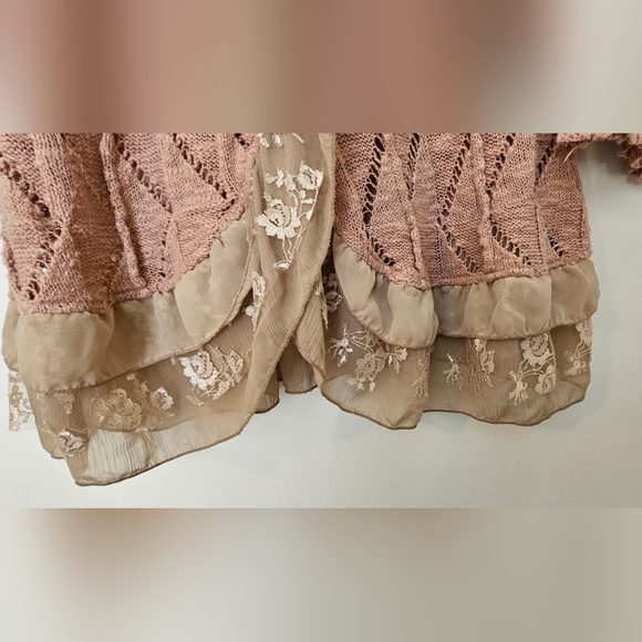 BKE Boutique Pointelle Cardigan Sweater Womens Mesh Trim Button Font Pink Sz XL - Picture 4 of 12